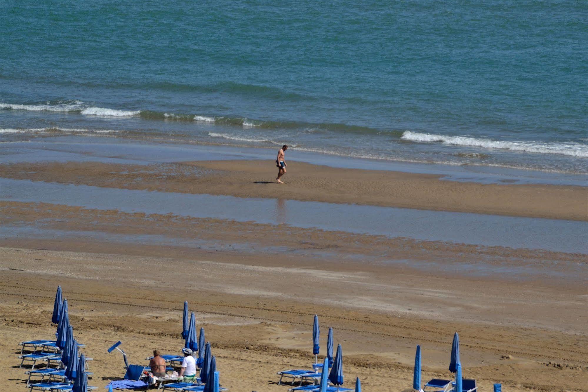 Hotel Rosanna 3 Stelle Superior Lido di Jesolo Buitenkant foto