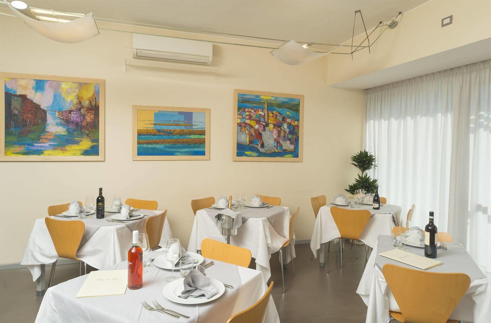 Hotel Rosanna 3 Stelle Superior Lido di Jesolo Buitenkant foto